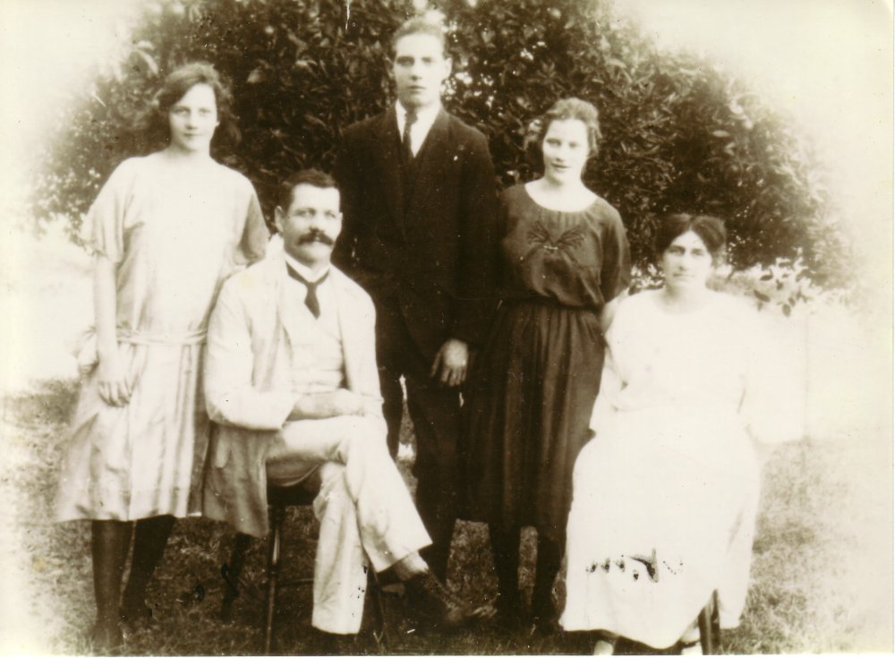 Ida, Oscar,Victor,Maud,Norwegian 1926.jpg