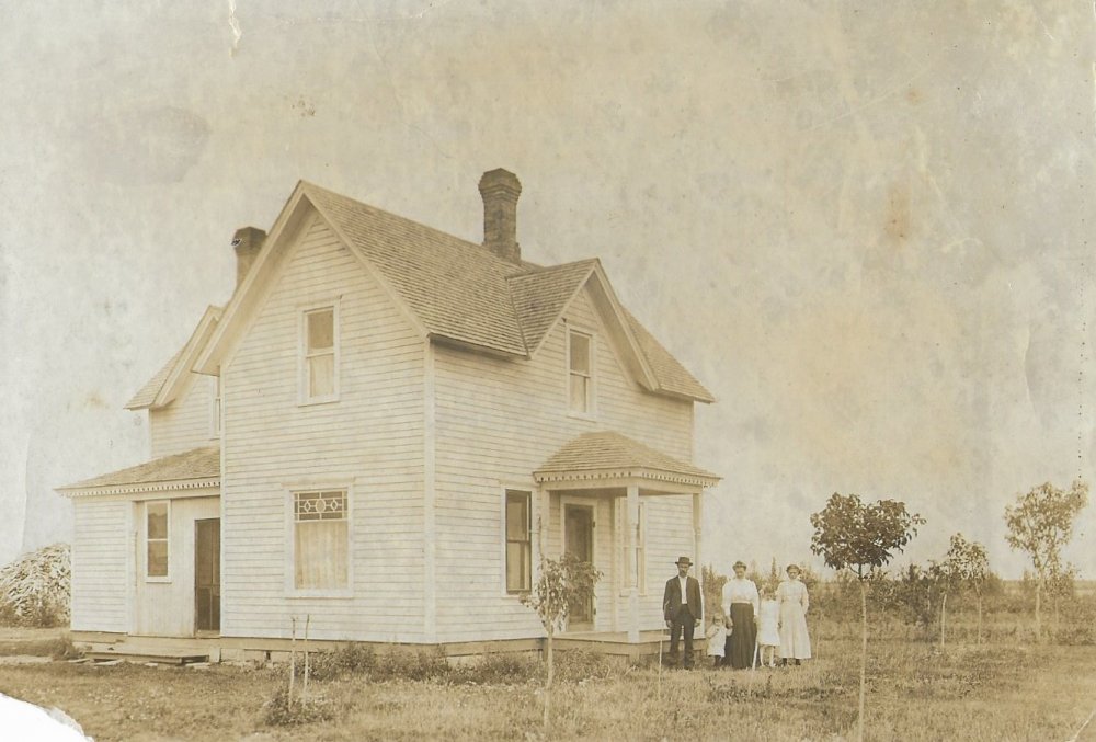 “Farmen til tante Lina; Datter til Beret Sten”.jpg