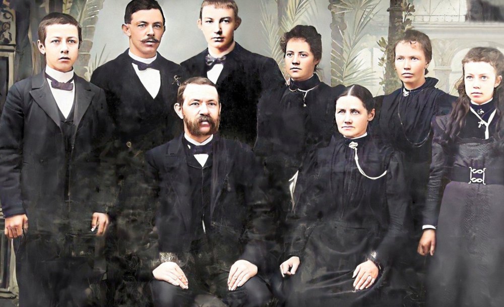 Johannes og Gjertrud m familie.jpg